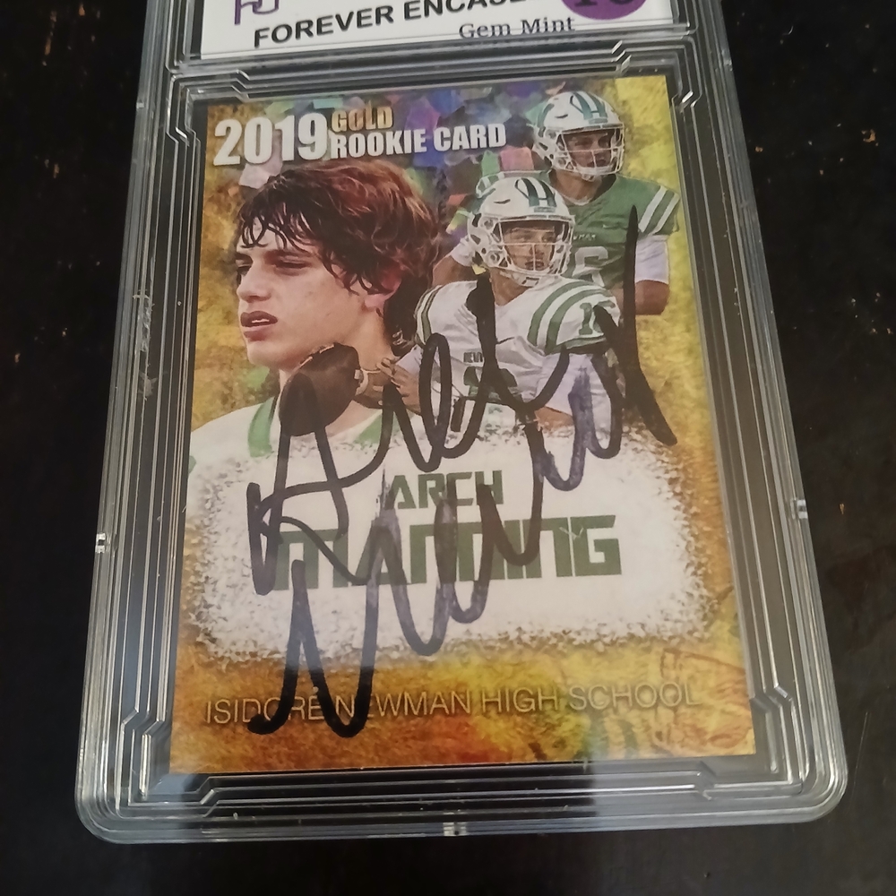 2019 Gold Rookie Card  Gem Mint 10- Signed facsimile Football Rookie Card